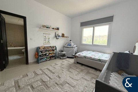 Villa in Dubai Land, Dubai 2 bedrooms, 173 sq.m. № 88675 - photo 7