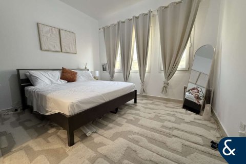 Villa in Dubai Land, Dubai 2 bedrooms, 173 sq.m. № 88675 - photo 9
