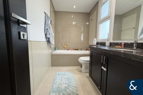 Villa in Dubai Land, Dubai 2 bedrooms, 173 sq.m. № 88675 - photo 8