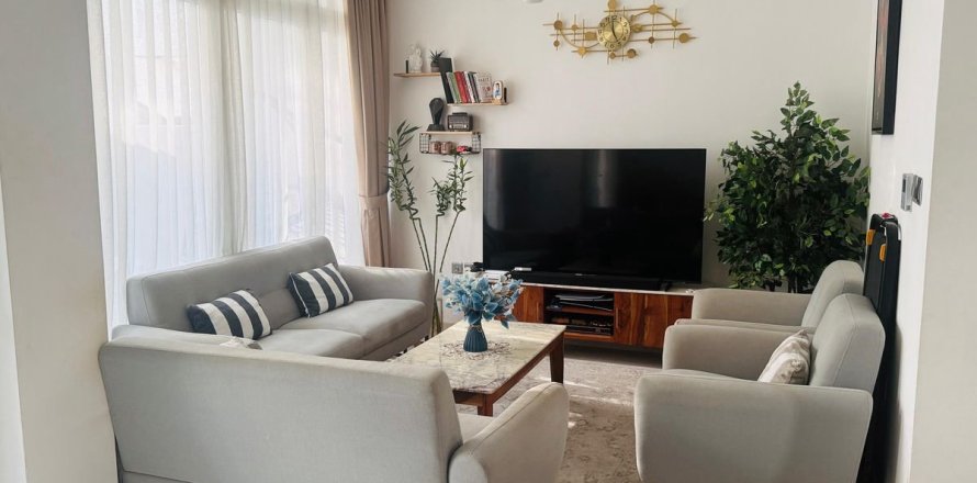 Townhouse in Dubai 3 bedrooms, 112.2 sq.m. № 139596