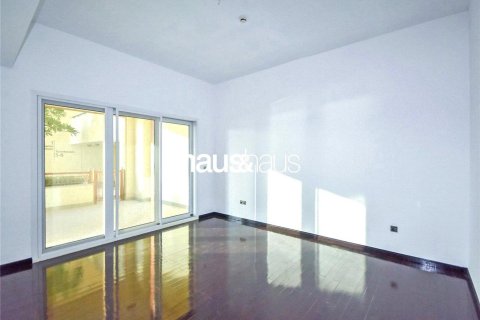 Apartment in Marina Residences, Palm Jumeirah, Dubai 3 bedrooms, 256 sq.m. № 44018 - photo 4