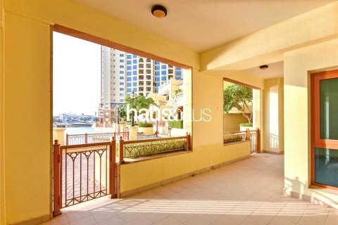 Apartment in Marina Residences, Palm Jumeirah, Dubai 3 bedrooms, 256 sq.m. № 44018 - photo 16