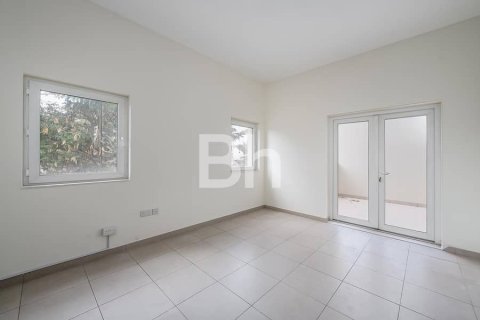 Снять в аренду таунхаус в Al Furjan, Дубай: 3 спальни, 224м², № 22211 - фото 11