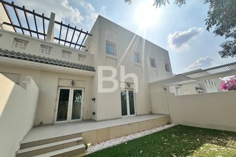 Снять в аренду таунхаус в Al Furjan, Дубай: 3 спальни, 224м², № 22211 - фото 1