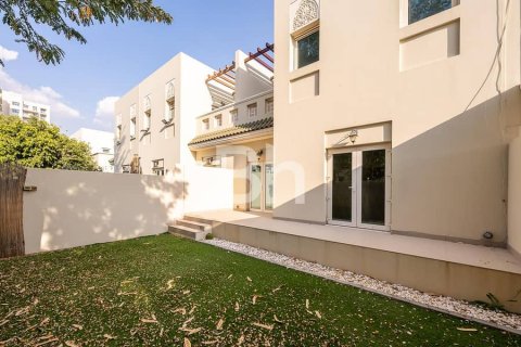 Снять в аренду таунхаус в Al Furjan, Дубай: 3 спальни, 224м², № 22211 - фото 7