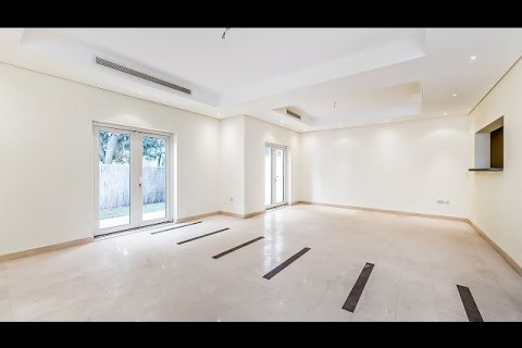 Снять в аренду таунхаус в Al Furjan, Дубай: 3 спальни, 224м², № 22211 - фото 21