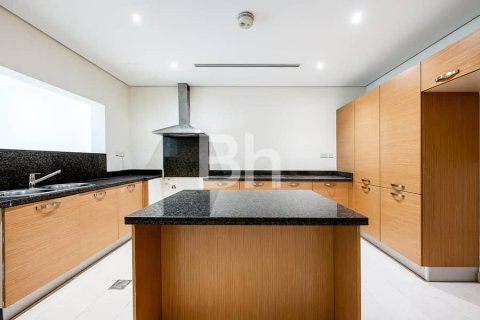 Снять в аренду таунхаус в Al Furjan, Дубай: 3 спальни, 224м², № 22211 - фото 8