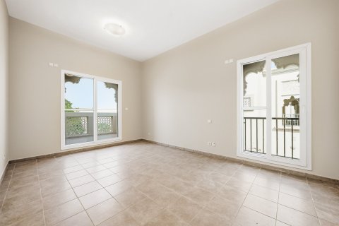 Villa en Dubai Silicon Oasis, Dubai, 4 dormitorios, 288 m², № 134015 - foto 8