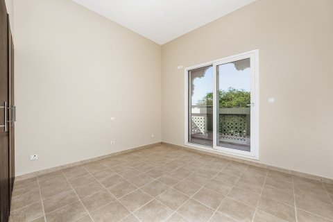 Villa en Dubai Silicon Oasis, Dubai, 4 dormitorios, 288 m², № 134015 - foto 4