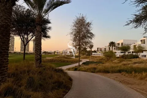 Купить таунхаус в DAMAC Hills (Akoya by DAMAC), Дубай: 3 спальни, 324м², № 68379 - фото 1