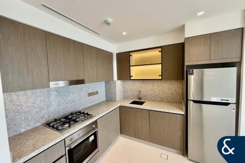 Apartment in EMAAR Beachfront, Dubai Harbour, Dubai 1 bedroom, 82 sq.m. № 76528 - photo 4