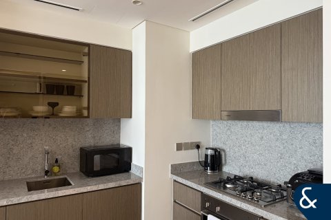 Apartment in EMAAR Beachfront, Dubai Harbour, Dubai 1 bedroom, 75 sq.m. № 76537 - photo 5