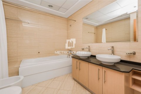 Apartment in Dubai Marina, Dubai 2 bedrooms, 170 sq.m. № 8842 - photo 12