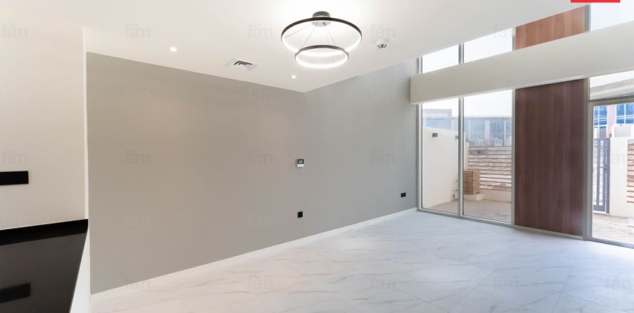 Adosado en Dubai, 2 dormitorios, 136.4 m², № 58107