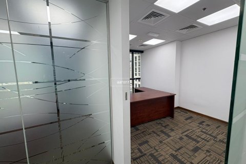 Снять в аренду офис в Джумейра Лейк Тауэрс, Дубай: 95.1м², № 49675 - фото 4