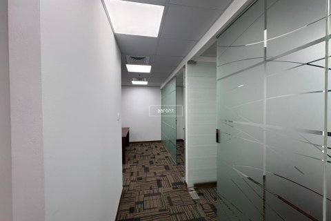 Снять в аренду офис в Джумейра Лейк Тауэрс, Дубай: 95.1м², № 49675 - фото 2