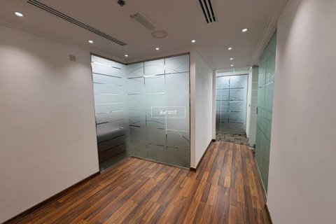 Снять в аренду офис в Джумейра Лейк Тауэрс, Дубай: 95.1м², № 49675 - фото 11