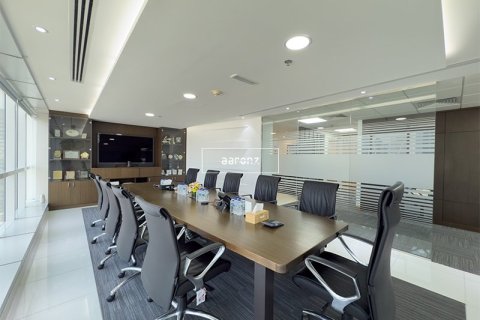 Oficina en Jumeirah Lake Towers, Dubai, 126 m², № 49679 - foto 20