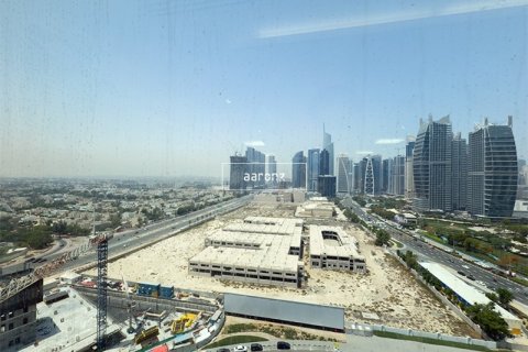 Oficina en Jumeirah Lake Towers, Dubai, 126 m², № 49679 - foto 28