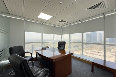 Oficina en Jumeirah Lake Towers, Dubai, 126 m², № 49679 - foto 17