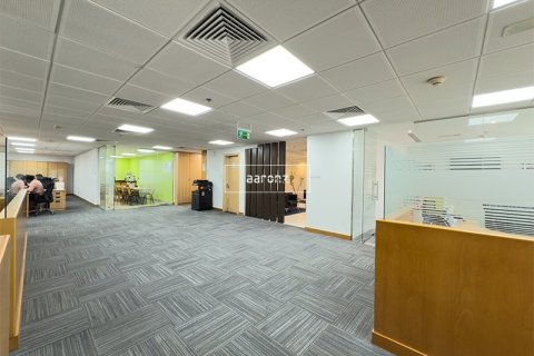 Oficina en Jumeirah Lake Towers, Dubai, 126 m², № 49679 - foto 8