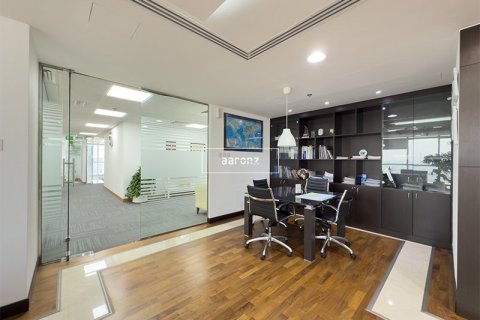 Oficina en Jumeirah Lake Towers, Dubai, 126 m², № 49679 - foto 9