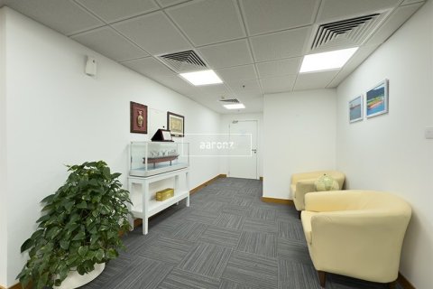 Oficina en Jumeirah Lake Towers, Dubai, 126 m², № 49679 - foto 11