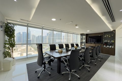 Oficina en Jumeirah Lake Towers, Dubai, 126 m², № 49679 - foto 21