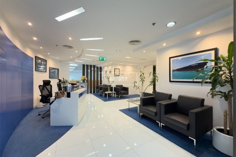 Oficina en Jumeirah Lake Towers, Dubai, 126 m², № 49679 - foto 1