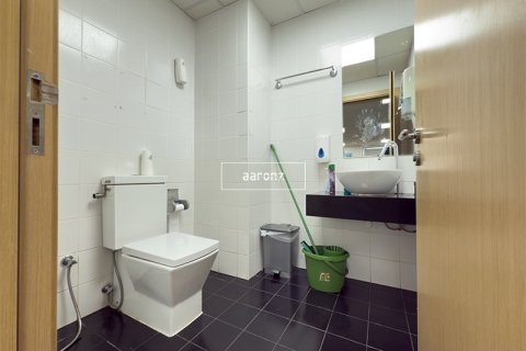 Oficina en Jumeirah Lake Towers, Dubai, 126 m², № 49679 - foto 26