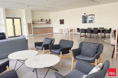 Снять в аренду виллу в Дубае: 3 спальни, 158.7м², № 70545 - фото 9