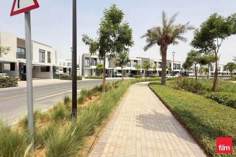 Снять в аренду виллу в Дубае: 3 спальни, 158.7м², № 70545 - фото 12