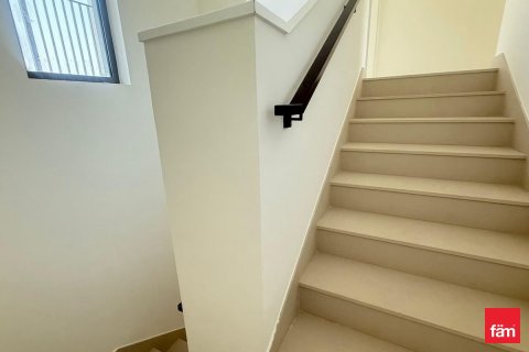 Снять в аренду виллу в Дубае: 3 спальни, 158.7м², № 70545 - фото 7