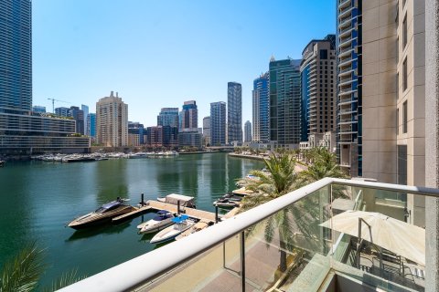 Квартира в Дубай Марине, Дубай, 3 спальни, 392м², № 103240