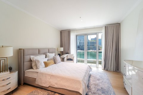 Купить квартиру в Дубай Марине, Дубай: 3 спальни, 379м², № 103239 - фото 9