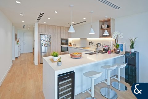 Apartamento en The Links, The Views, Dubai, 3 dormitorios, 161 m², № 76746 - foto 3