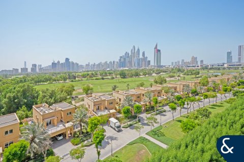 Apartamento en The Links, The Views, Dubai, 3 dormitorios, 161 m², № 76746 - foto 1