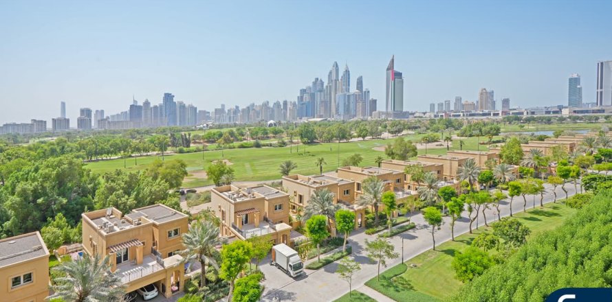 Apartamento en The Links, The Views, Dubai, 3 dormitorios, 161 m², № 76746