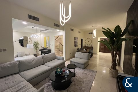 Снять в аренду таунхаус в Meydan, Дубай: 3 спальни, 259м², № 76751 - фото 4