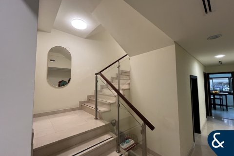 Снять в аренду таунхаус в Meydan, Дубай: 3 спальни, 259м², № 76751 - фото 11