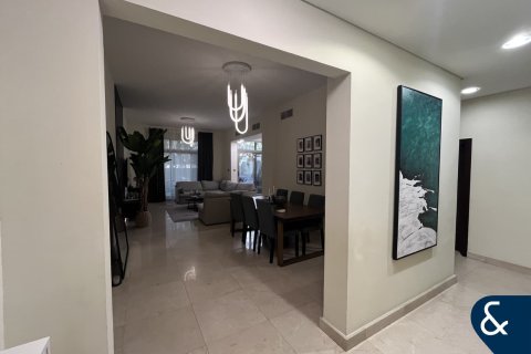 Снять в аренду таунхаус в Meydan, Дубай: 3 спальни, 259м², № 76751 - фото 2