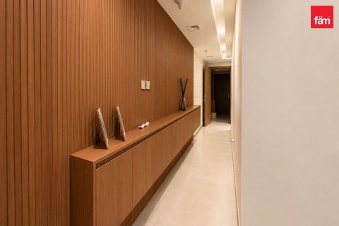 Apartment in Business Bay, Dubai 3 bedrooms, 175.9 sq.m. № 118476 - photo 7