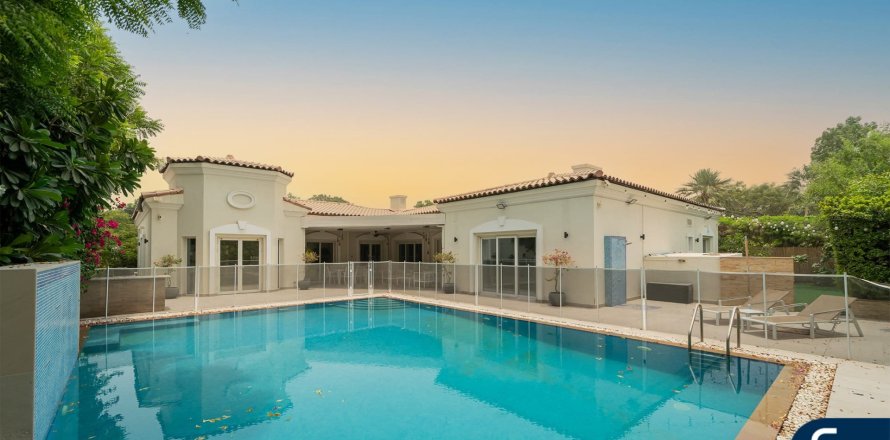 Villa en Green Community West, Green Community, Dubai, 4 dormitorios, 404 m², № 75597