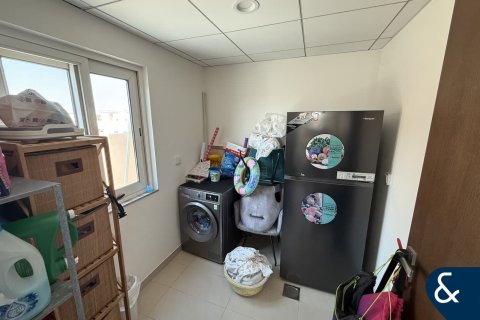 Villa en Victory Heights, Dubai Sports City, Dubai, 4 dormitorios, 311 m², № 75599 - foto 15