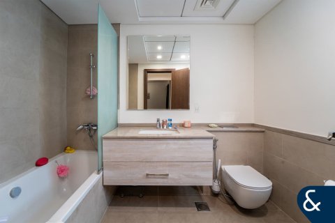 Villa en Victory Heights, Dubai Sports City, Dubai, 4 dormitorios, 311 m², № 75599 - foto 12