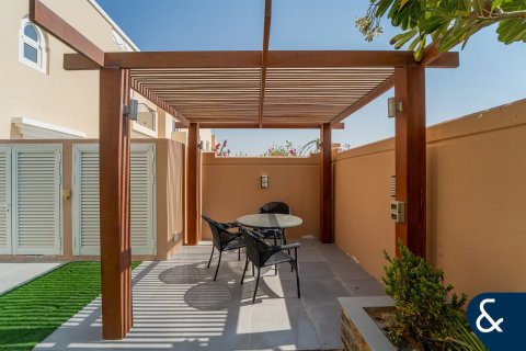 Villa en Victory Heights, Dubai Sports City, Dubai, 4 dormitorios, 311 m², № 75599 - foto 18