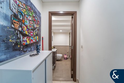 Villa en Victory Heights, Dubai Sports City, Dubai, 4 dormitorios, 311 m², № 75599 - foto 7