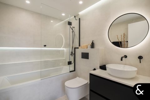 Villa en Jumeirah Islands, Dubai, 4 dormitorios, 466 m², № 75598 - foto 22