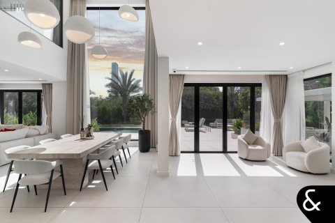 Villa en Jumeirah Islands, Dubai, 4 dormitorios, 466 m², № 75598 - foto 6