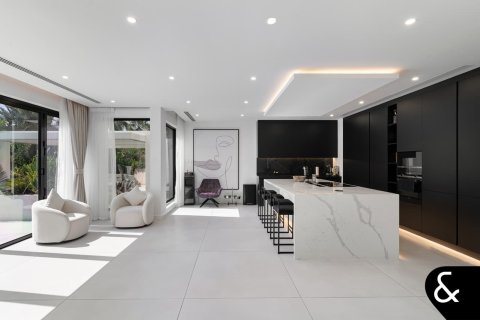 Villa en Jumeirah Islands, Dubai, 4 dormitorios, 466 m², № 75598 - foto 12